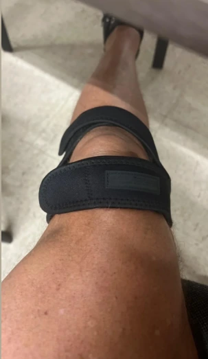 Foto de pies con corrector de juanetes